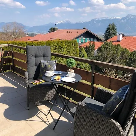 Alpenblick Apartment *
