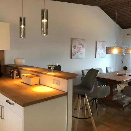 Alpenblick Apartment *