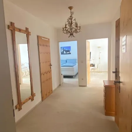 Alpenblick Apartment *
